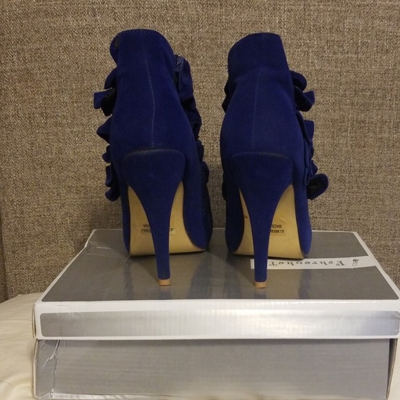 Booties - Picture 3 of 4